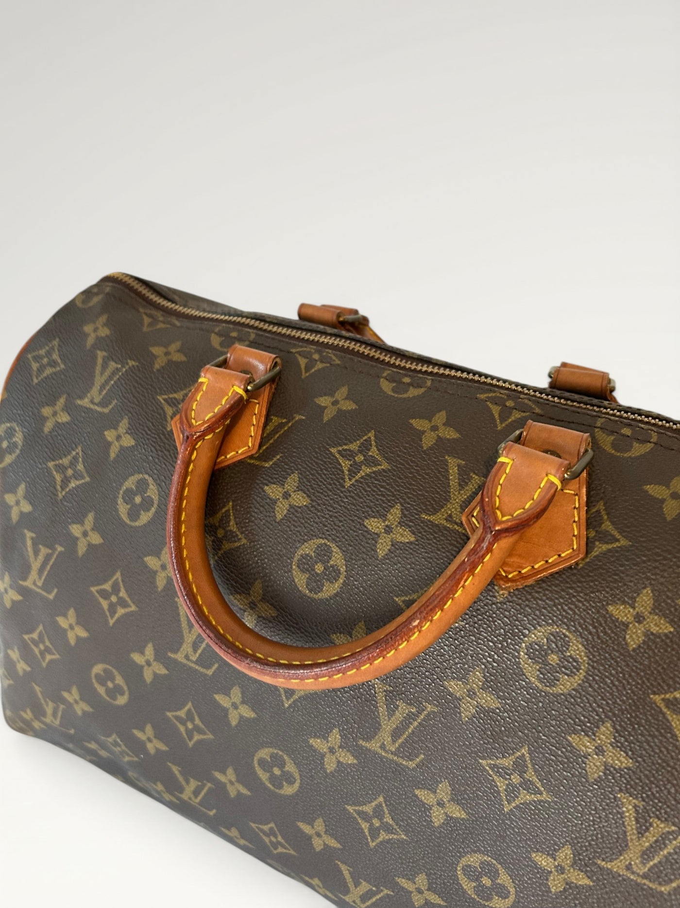 162 - Louis Vuitton Speedy 35