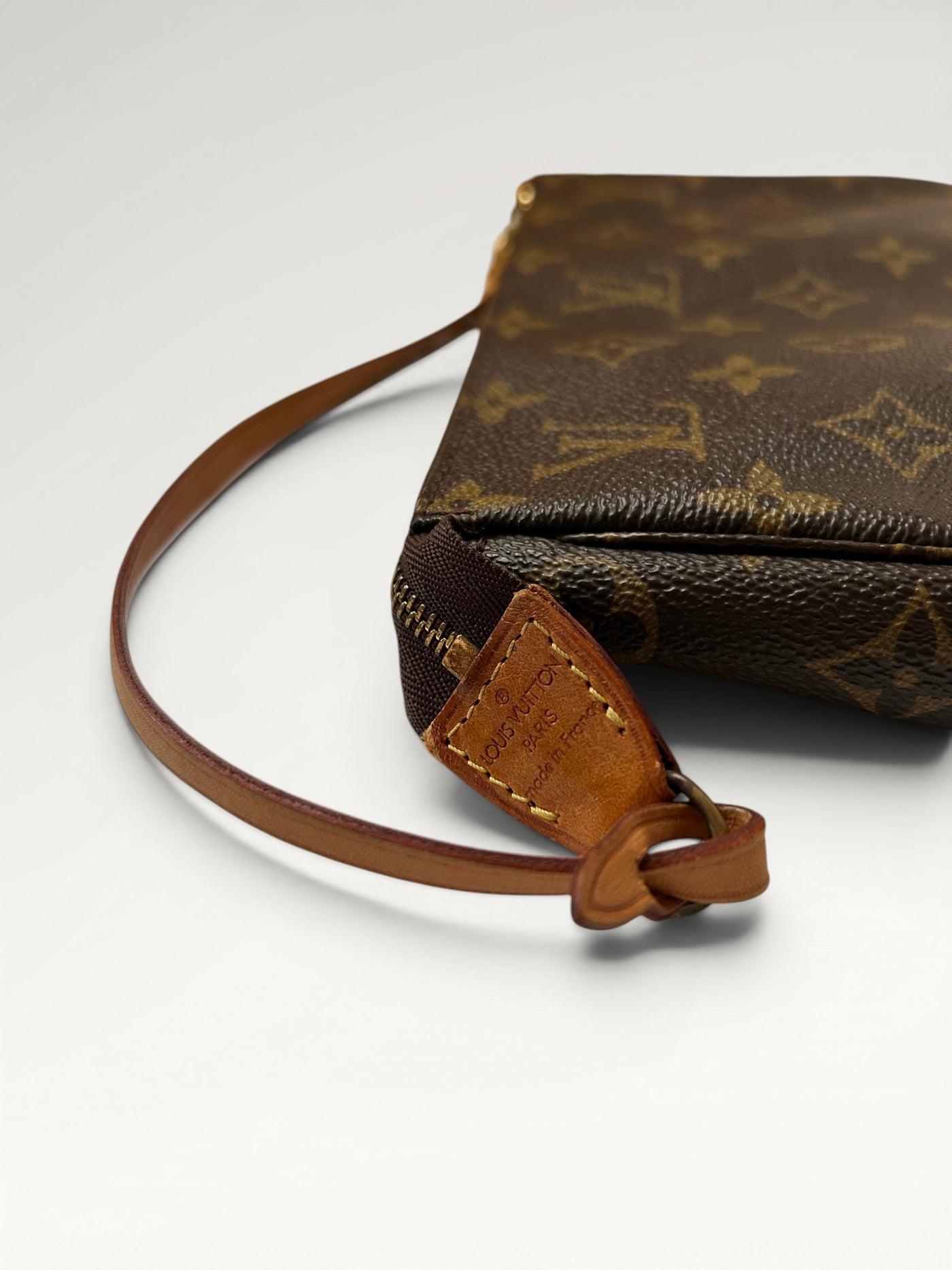 165 - Louis Vuitton Pochette Accessoires
