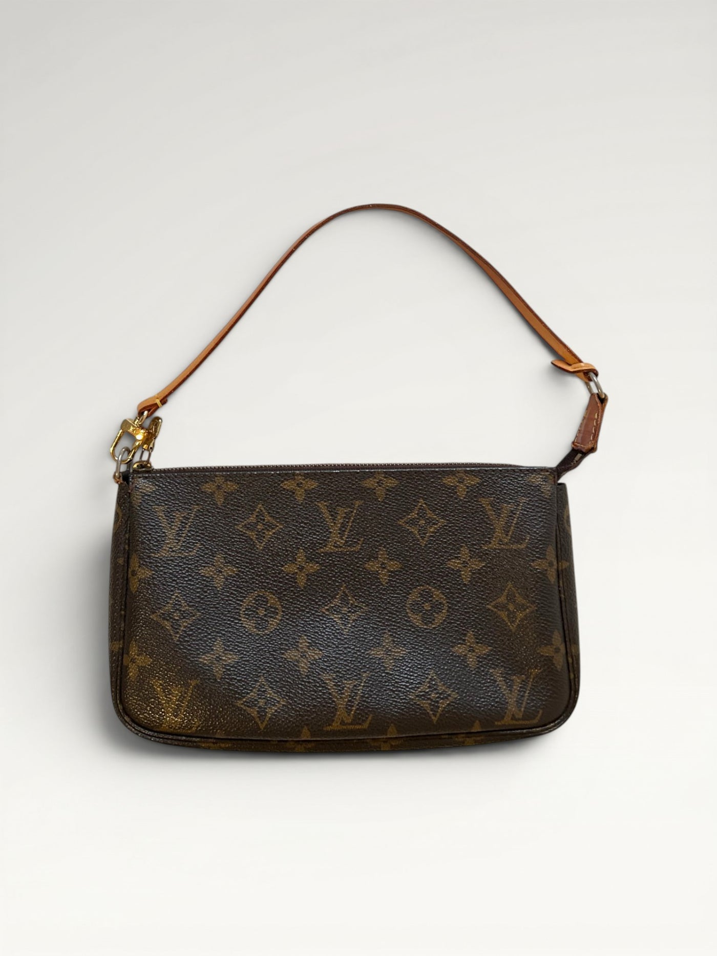 146 - Louis Vuitton Pochette Accessoires