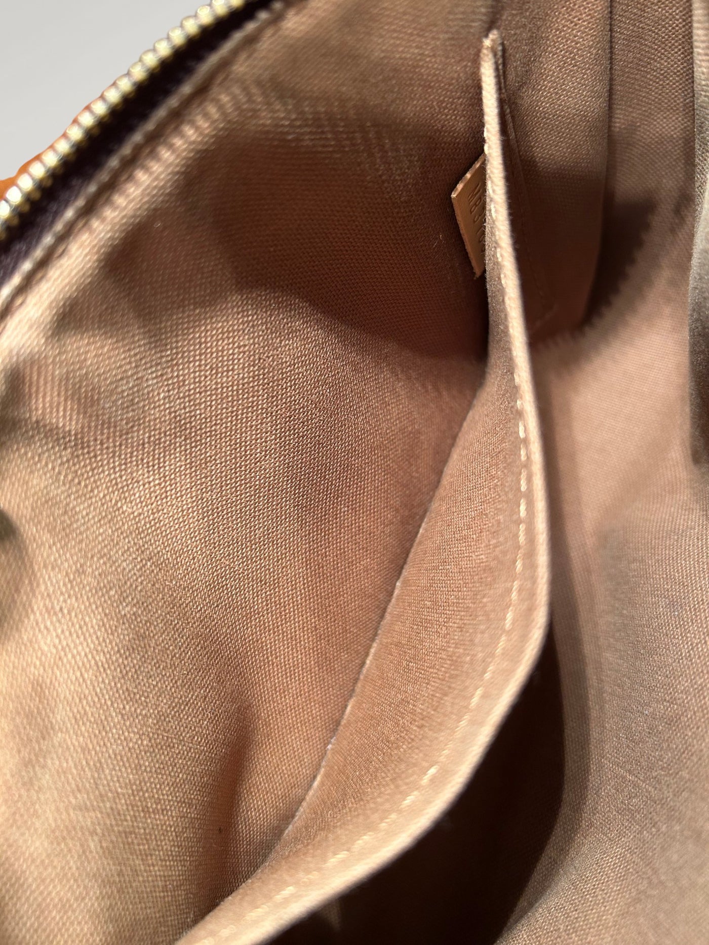 164 - Louis Vuitton Pochette Accessoires