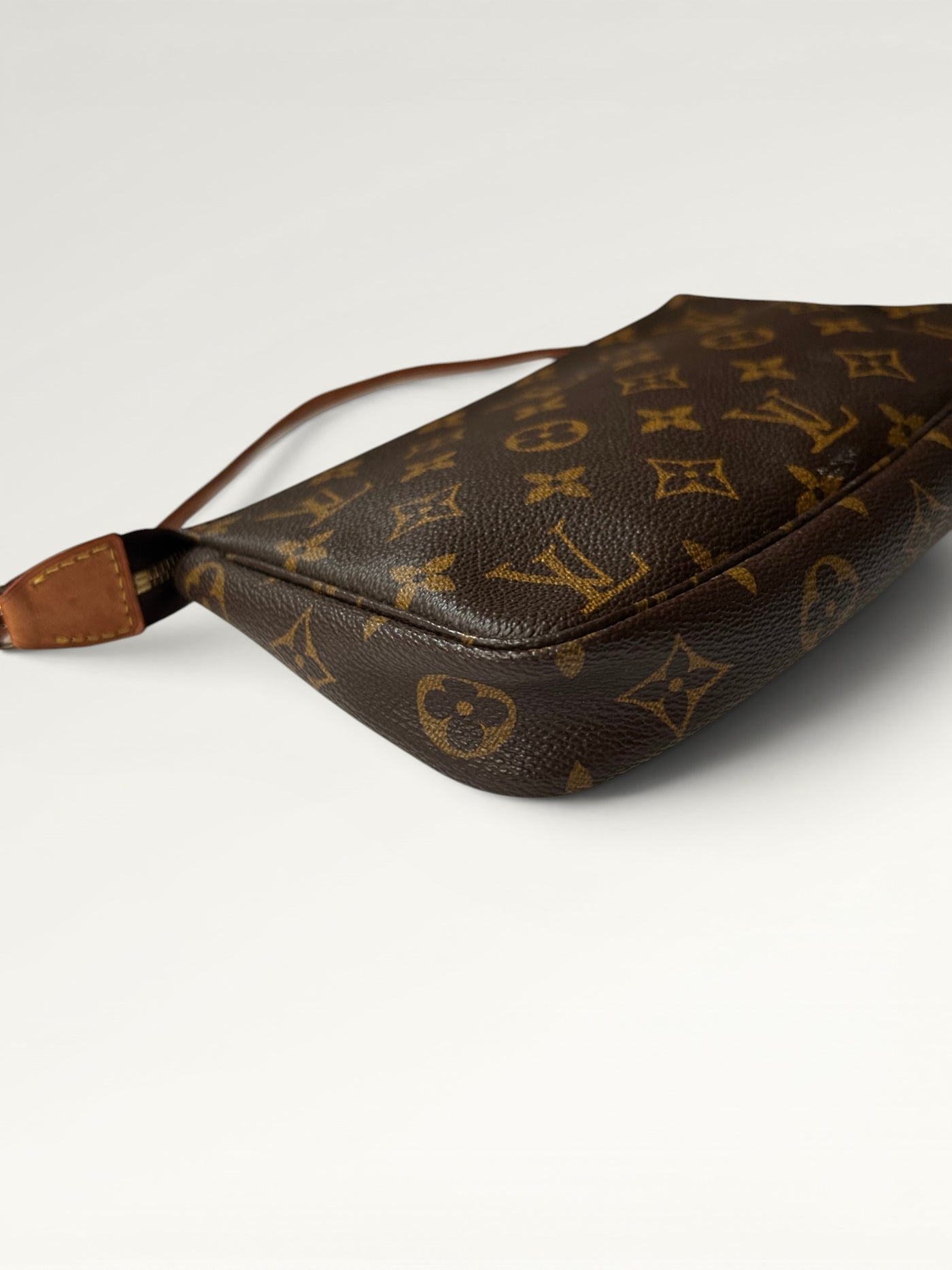 0178 - Louis Vuitton Pochette Accessoires