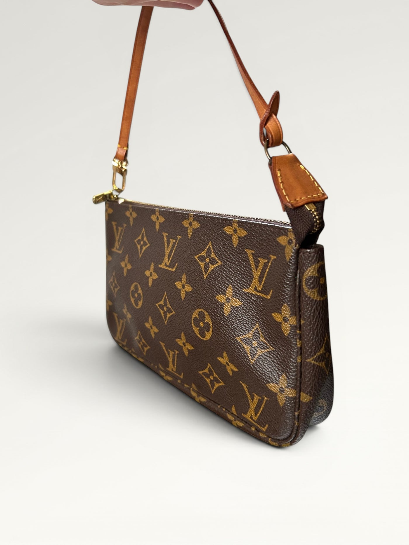 0178 - Louis Vuitton Pochette Accessoires