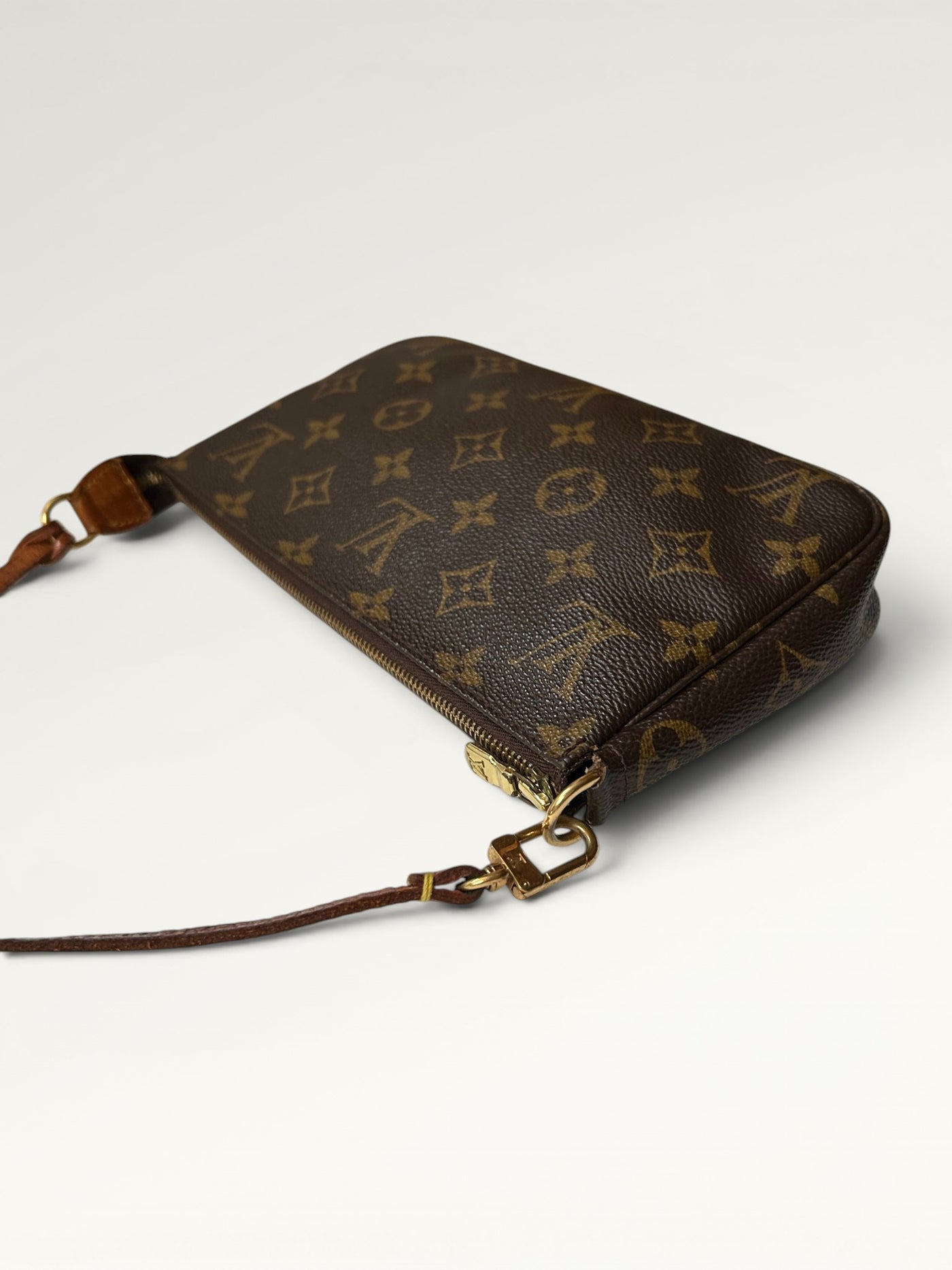 0177 - Louis Vuitton Pochette Accessoires