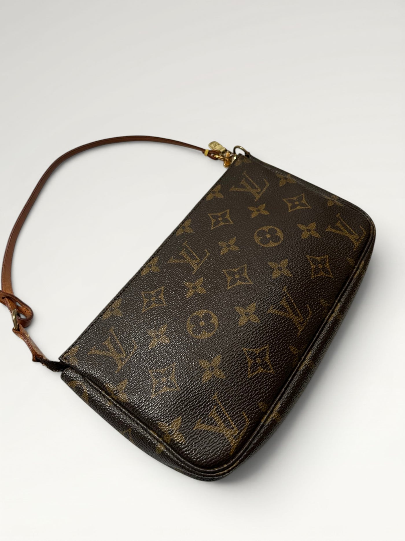 0173 - Louis Vuitton Pochette Accessoires