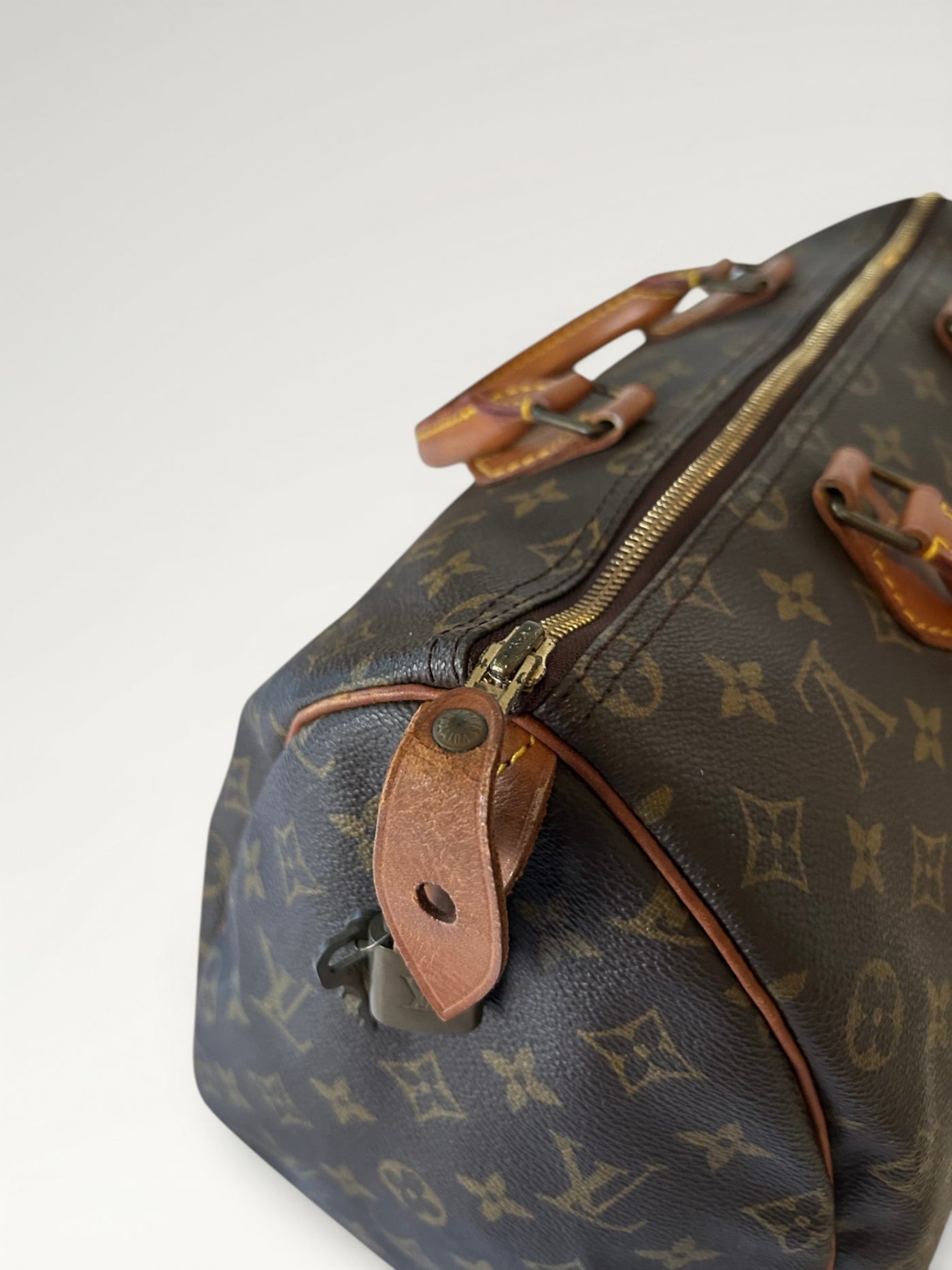 162 - Louis Vuitton Speedy 35