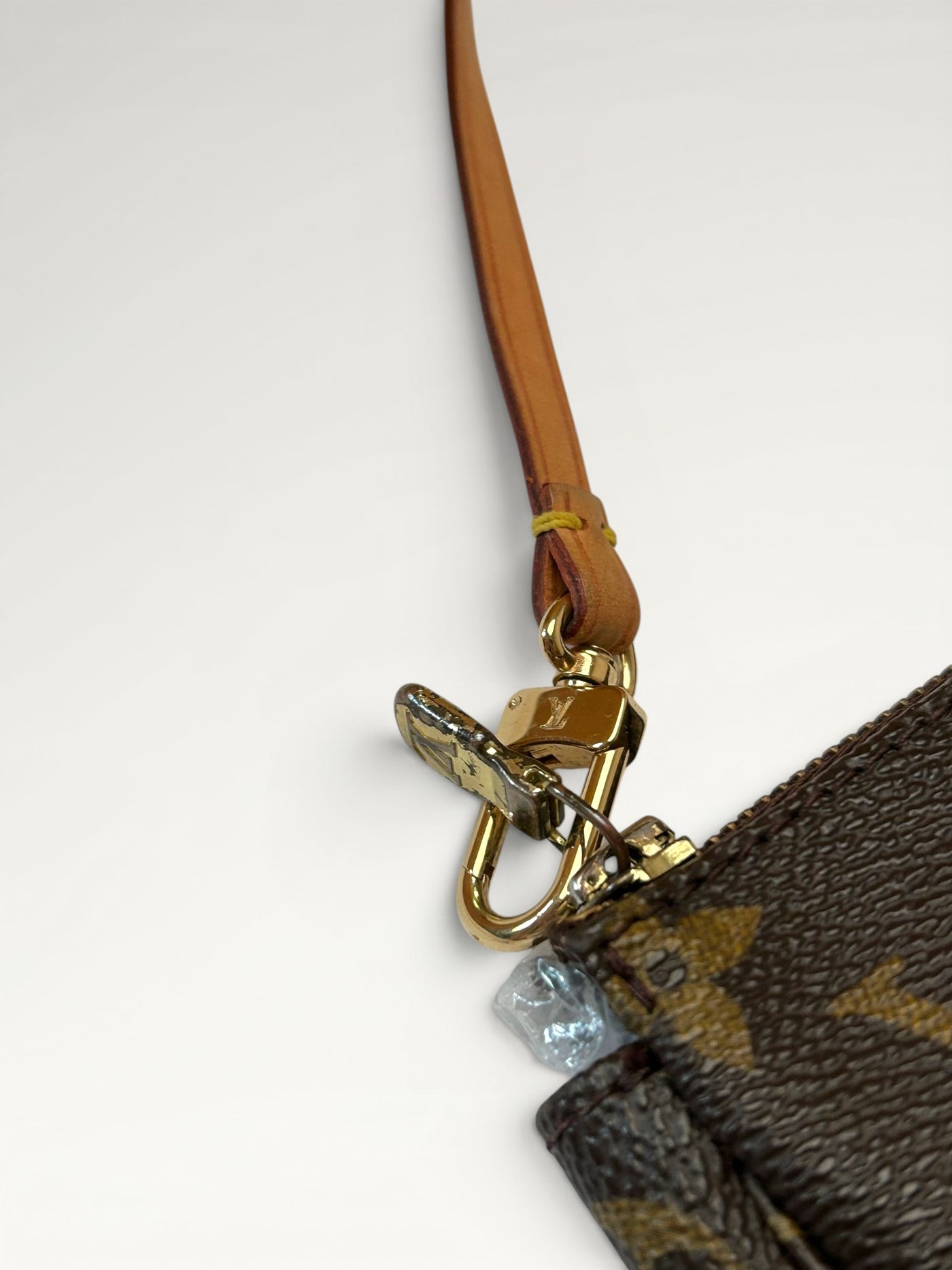 165 - Louis Vuitton Pochette Accessoires