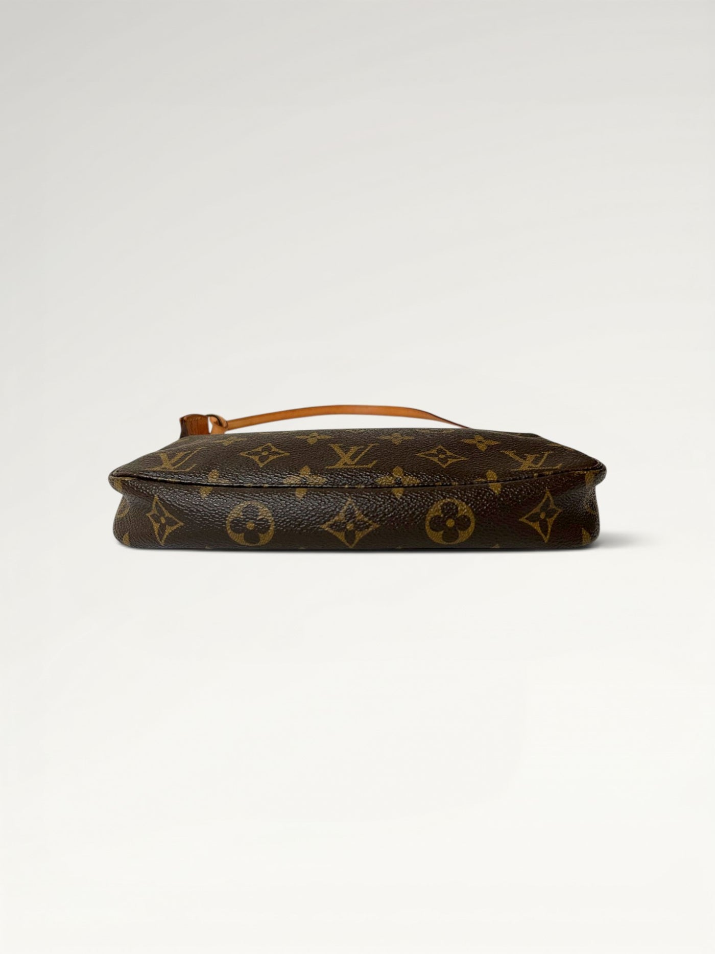 165 - Louis Vuitton Pochette Accessoires