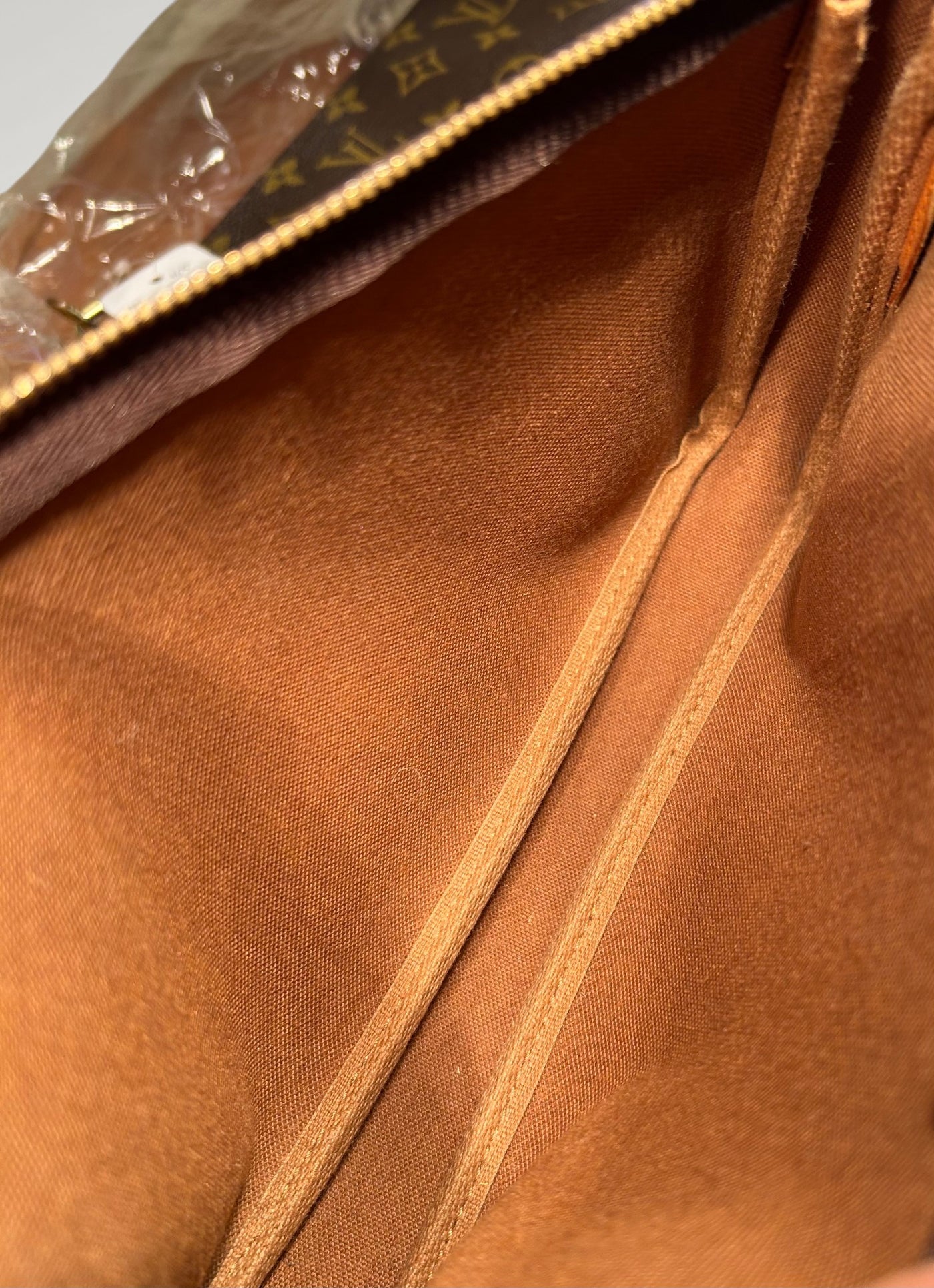 166 - Louis Vuitton Pochette Accessoires