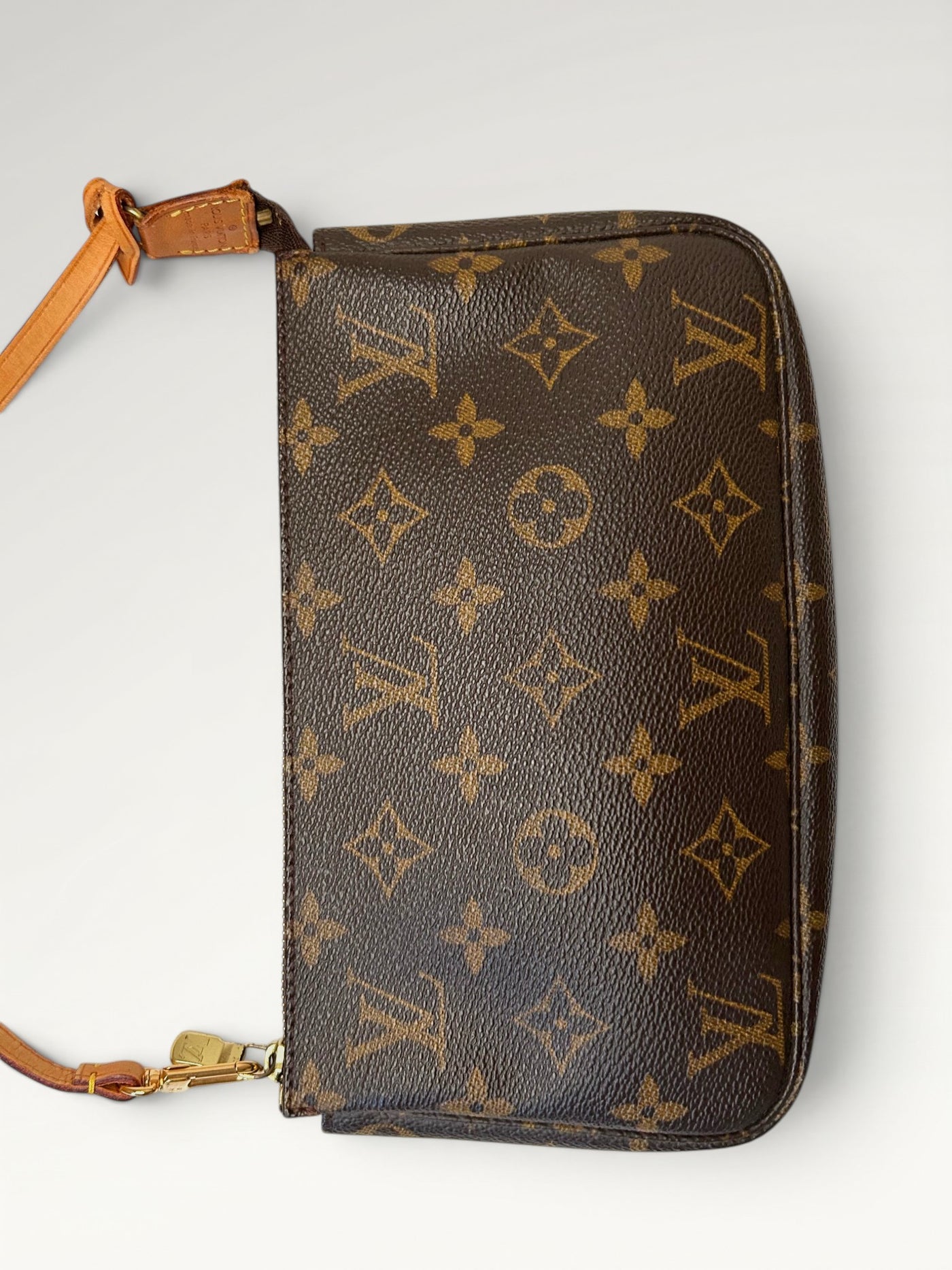 166 - Louis Vuitton Pochette Accessoires