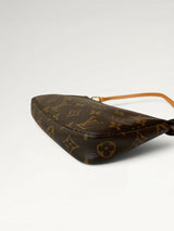 166 - Louis Vuitton Pochette Accessoires