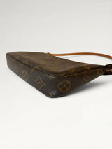 146 - Louis Vuitton Pochette Accessoires