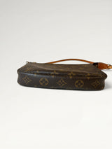 146 - Louis Vuitton Pochette Accessoires