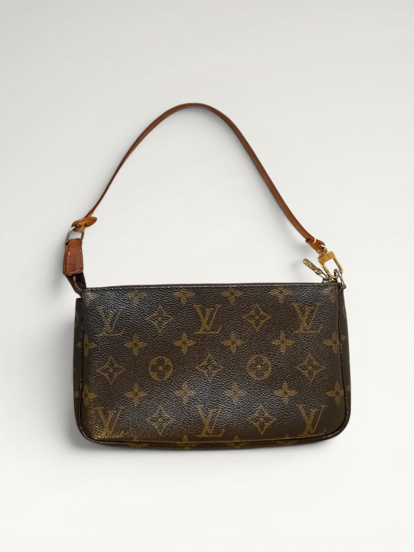 146 - Louis Vuitton Pochette Accessoires