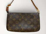 146 - Louis Vuitton Pochette Accessoires