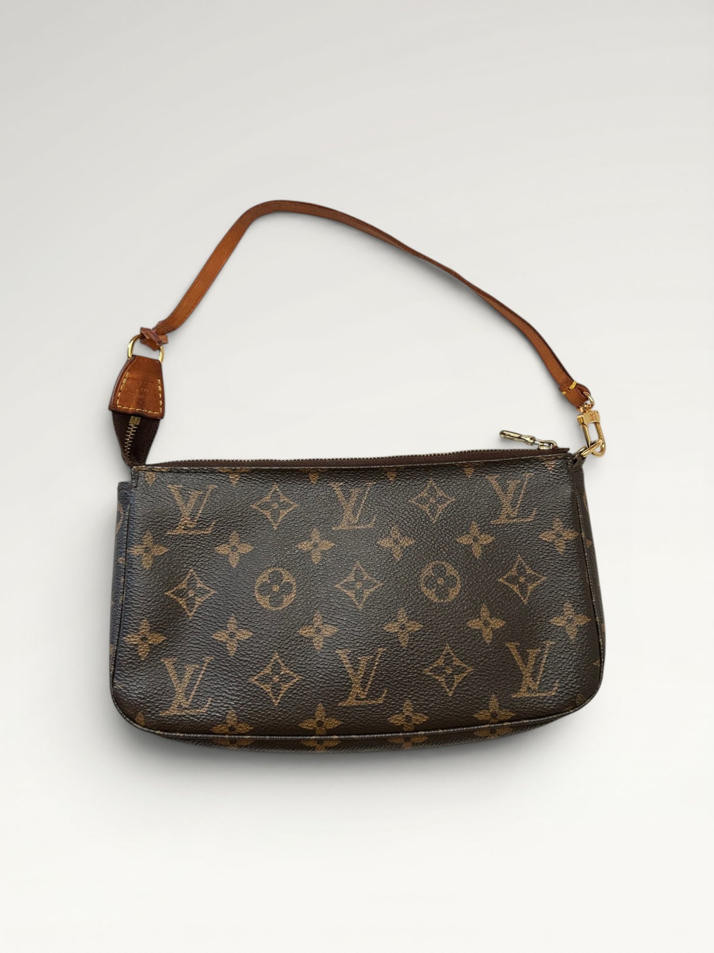 164 - Louis Vuitton Pochette Accessoires