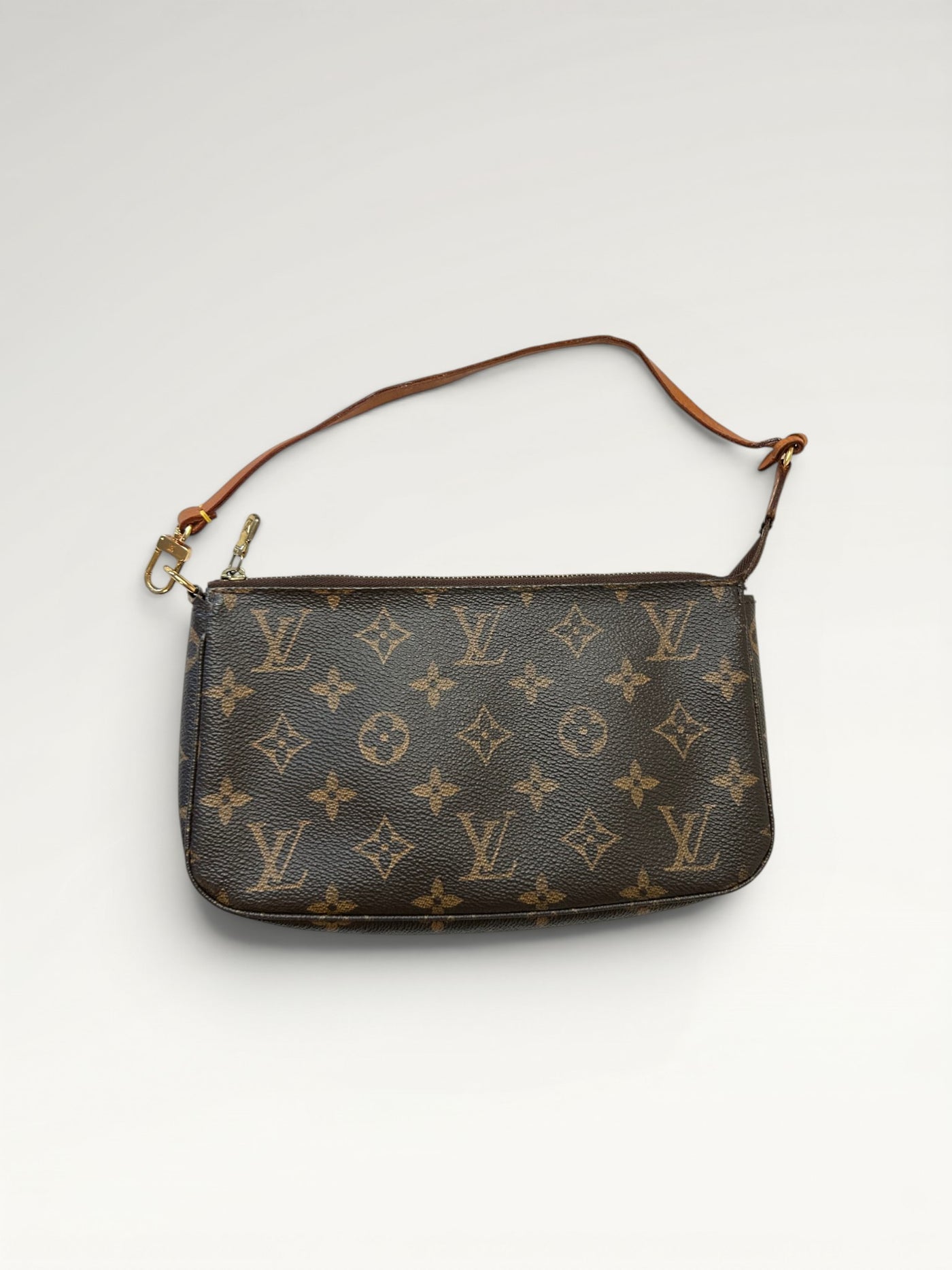164 - Louis Vuitton Pochette Accessoires