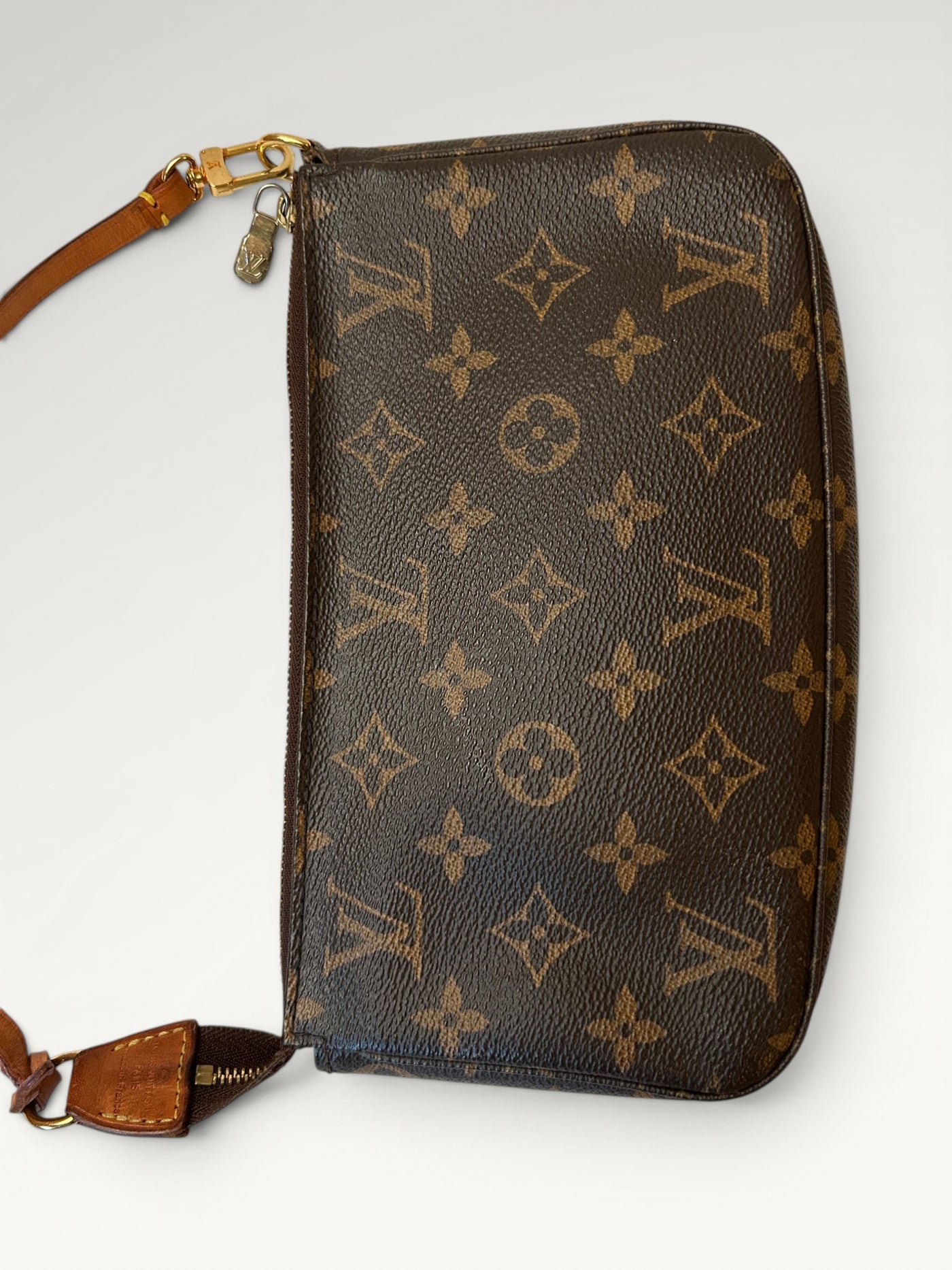 164 - Louis Vuitton Pochette Accessoires