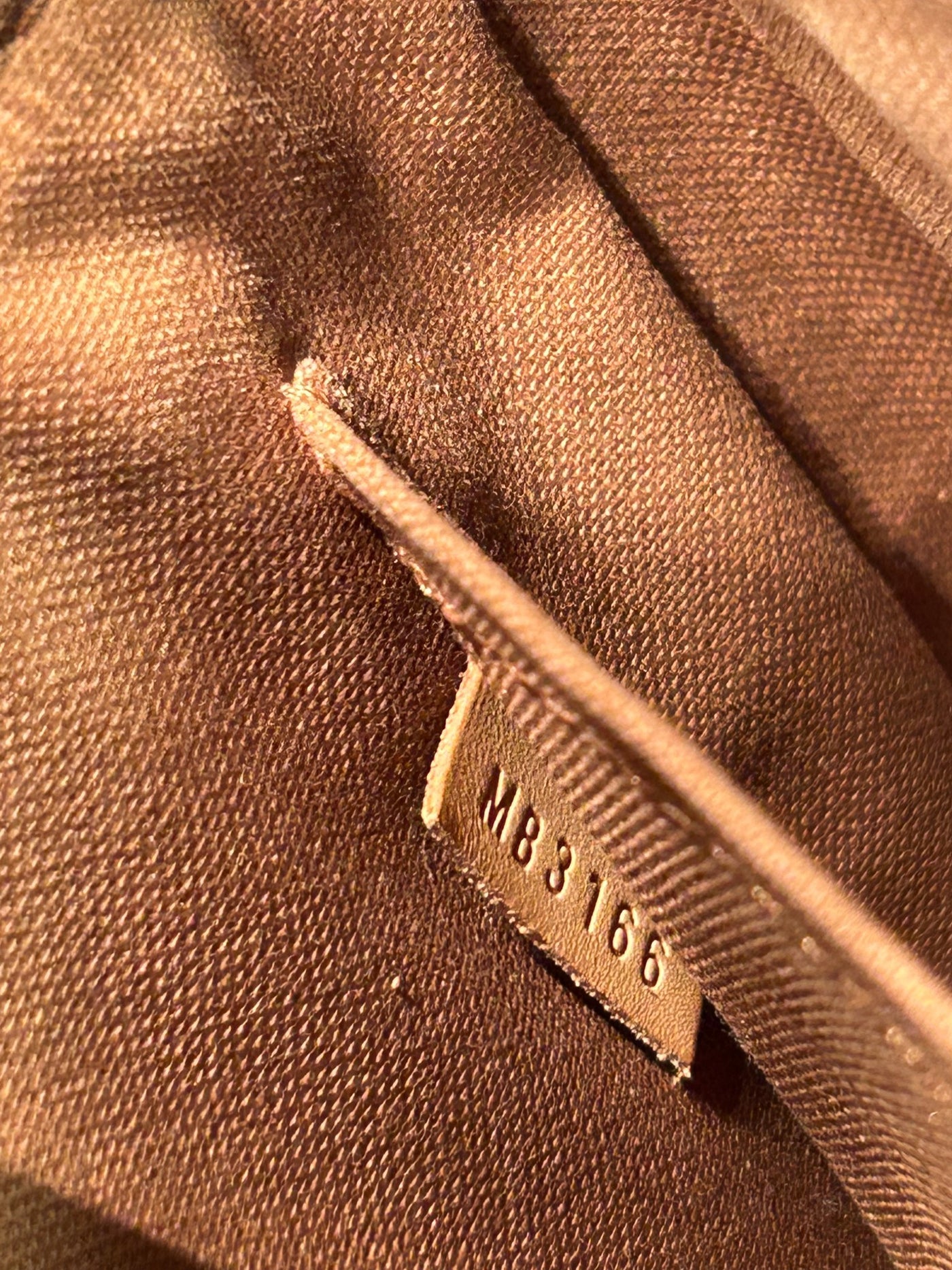164 - Louis Vuitton Pochette Accessoires