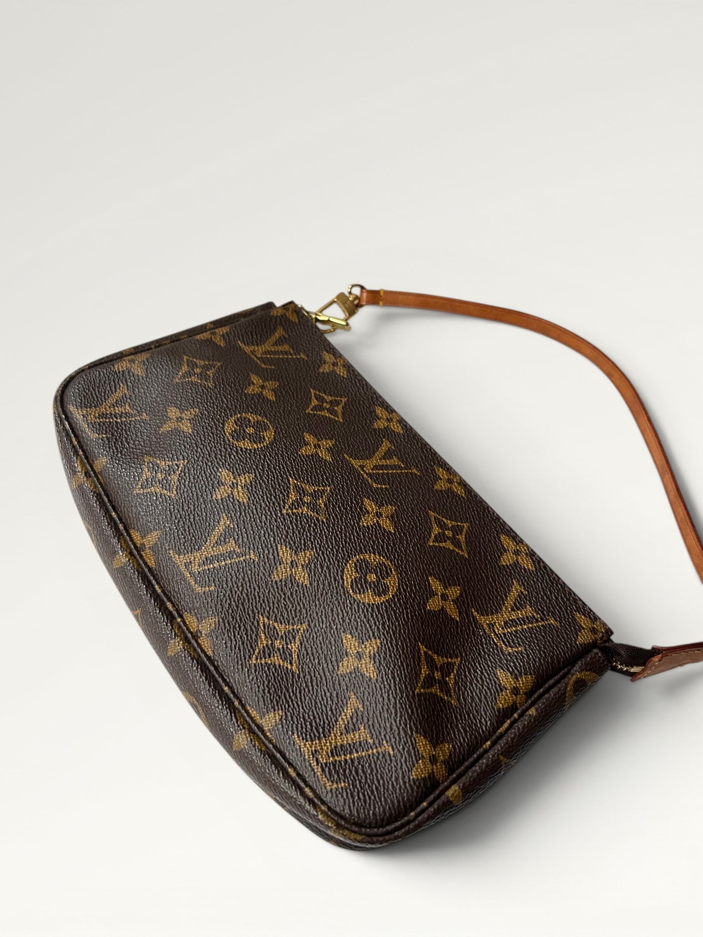 0178 - Louis Vuitton Pochette Accessoires