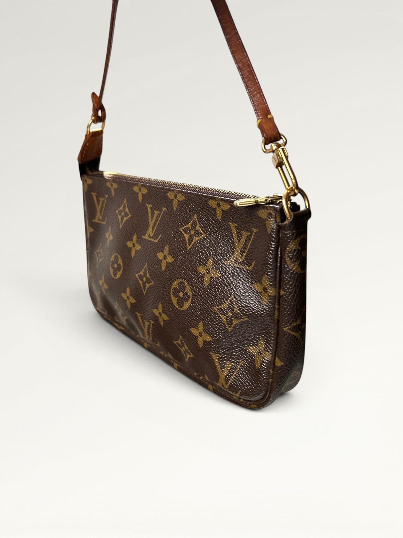 0177 - Louis Vuitton Pochette Accessoires