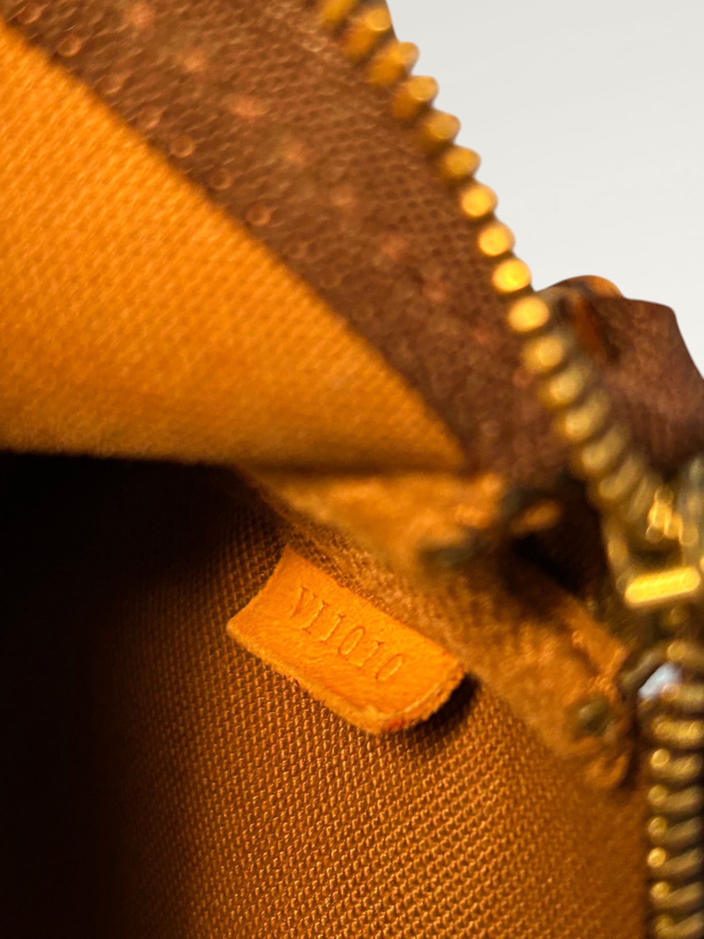 0179 - Louis Vuitton Pochette Accessoire - Replaced Strap & Hook