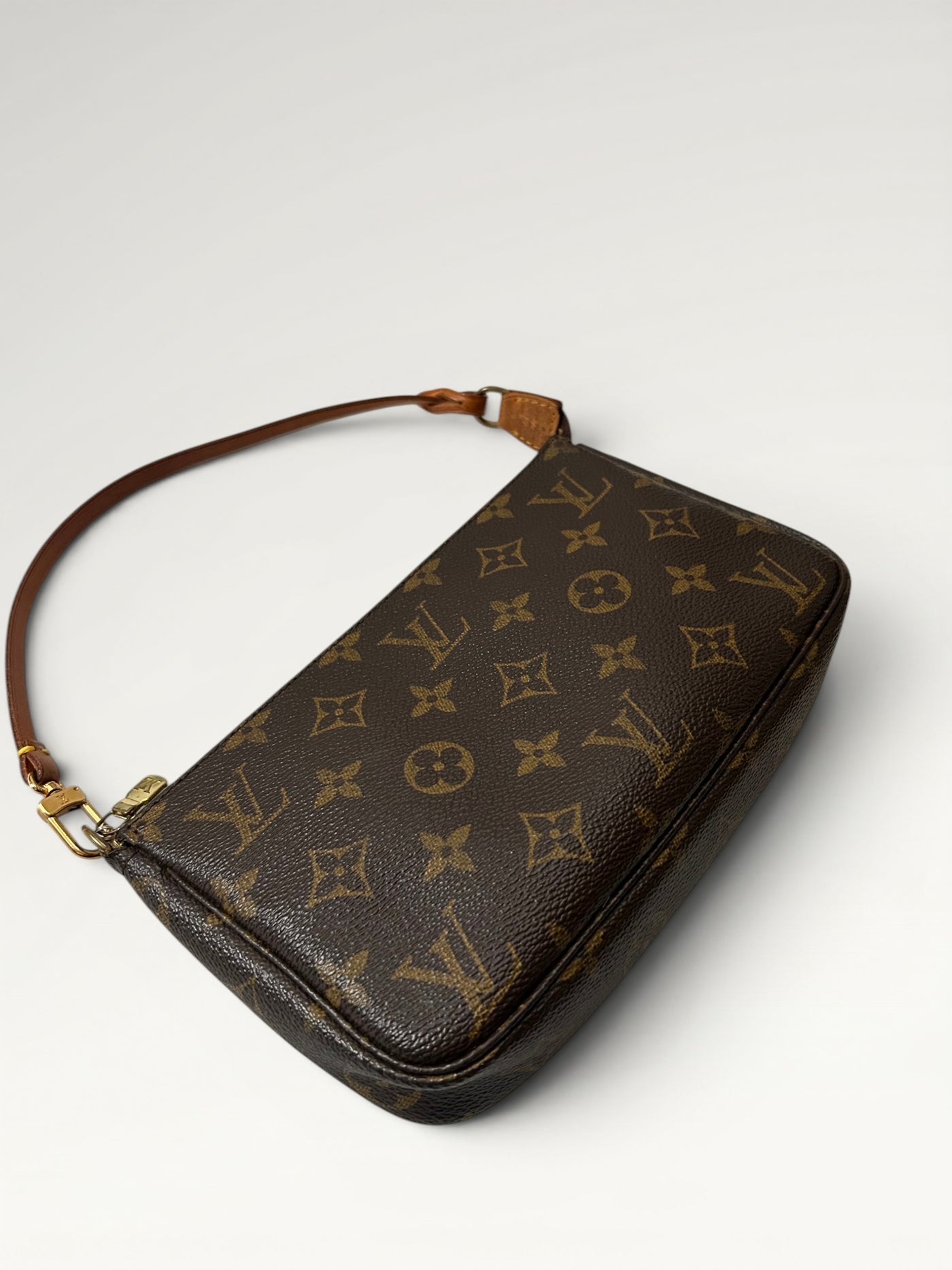 0173 - Louis Vuitton Pochette Accessoires