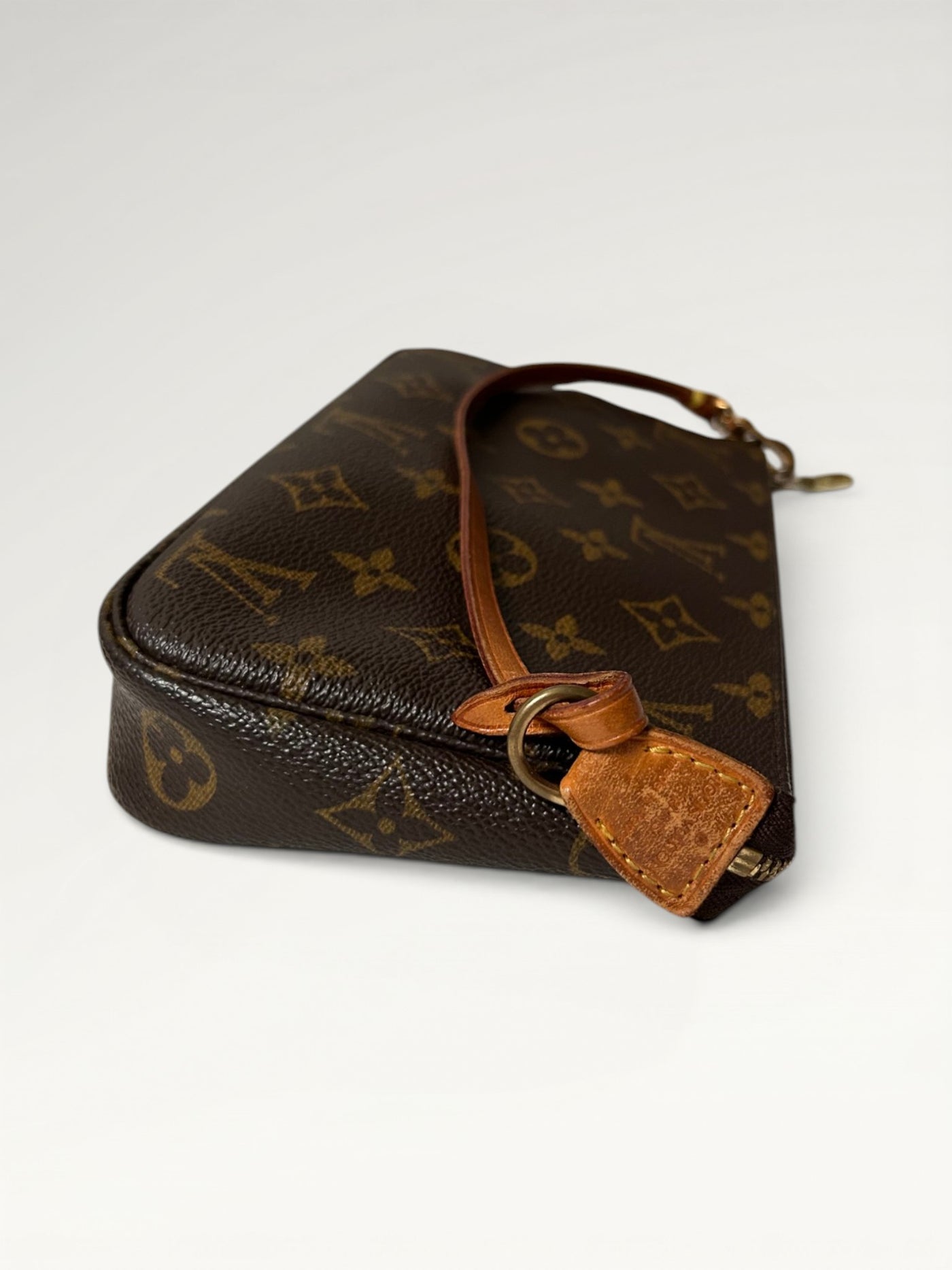 0173 - Louis Vuitton Pochette Accessoires