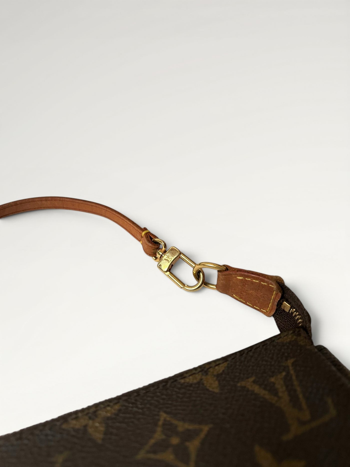 0176 - Louis Vuitton Pochette Accessoires