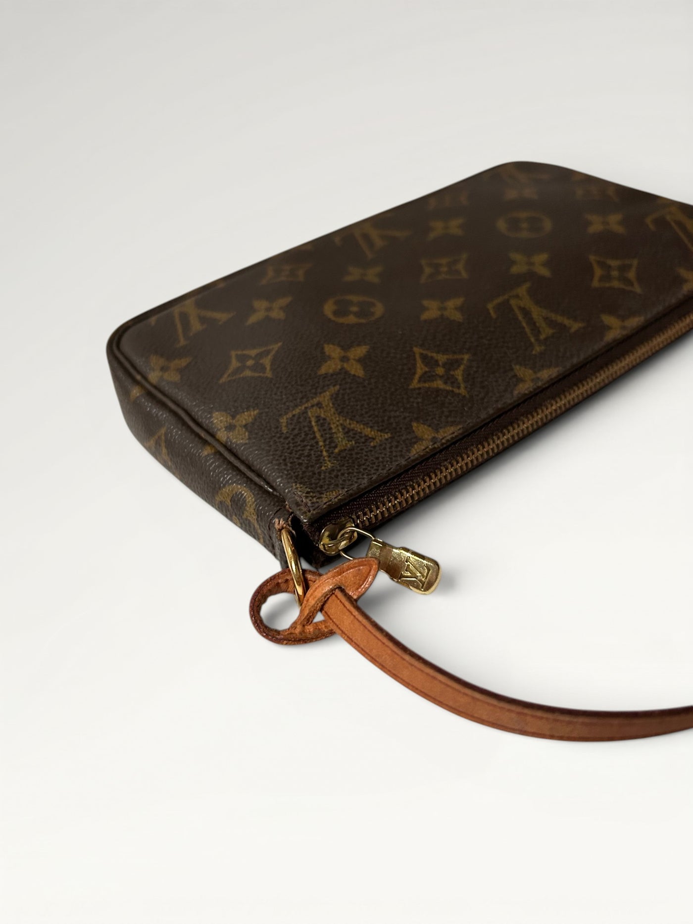 0176 - Louis Vuitton Pochette Accessoires